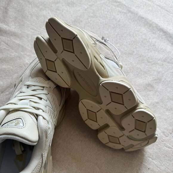 New Balance 9060 Sea Salt Moonbeam Sneakers - Picture 5 of 7